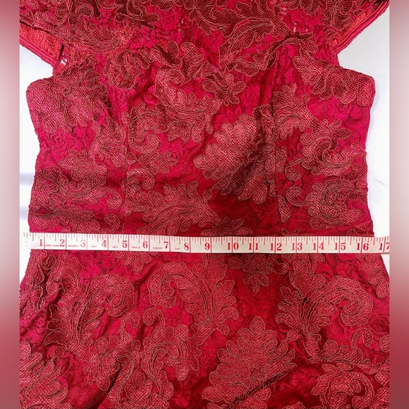 NM Neiman Marcus Sparkly Dress, Glittery Red Lace with Sequins Size 10 - Picture 6 of 8